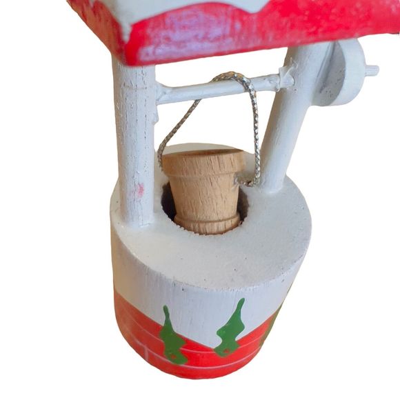 Vintage Red White Christmas Wood‎ Wishing Well & Bucket 3.5" x 2" Tree Ornament - Picture 4 of 11
